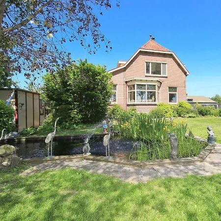 Holiday home Characteristic With Wellness Lijnden